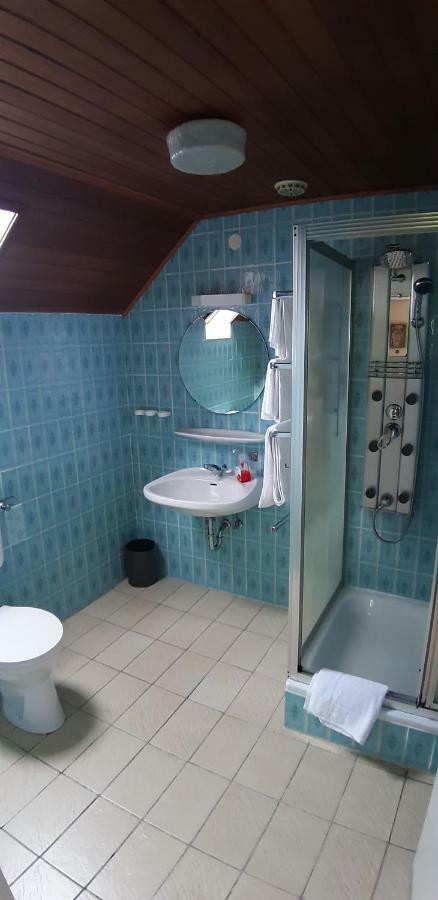 Black Bear Bikers Pub-Hotel Kempfeld المظهر الخارجي الصورة