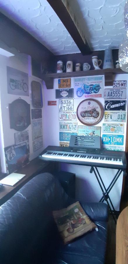 Black Bear Bikers Pub-Hotel Kempfeld المظهر الخارجي الصورة